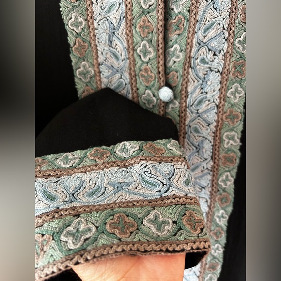 Maggie Walt Embroidered Boho Long Jacket – Black & Blue – Size M/L - Picture 7 of 10